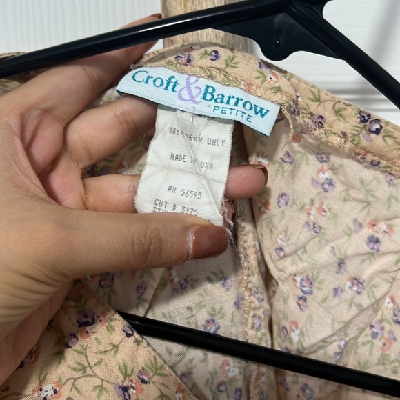 Vintage Croft & borrow petite floral 2 piece pant set, fit like a medium - Picture 4 of 5